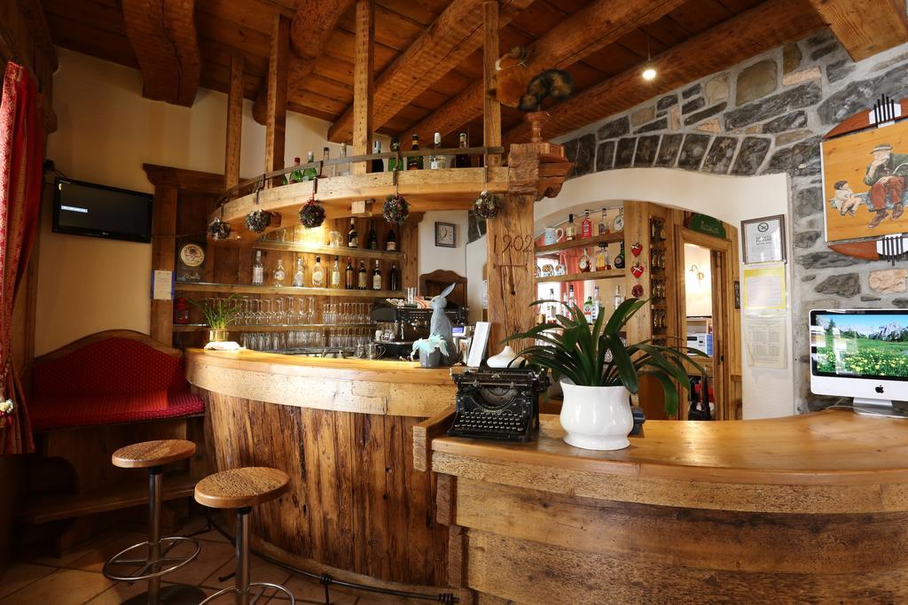 Albergo Centrale Forni di Sopra Exterior foto