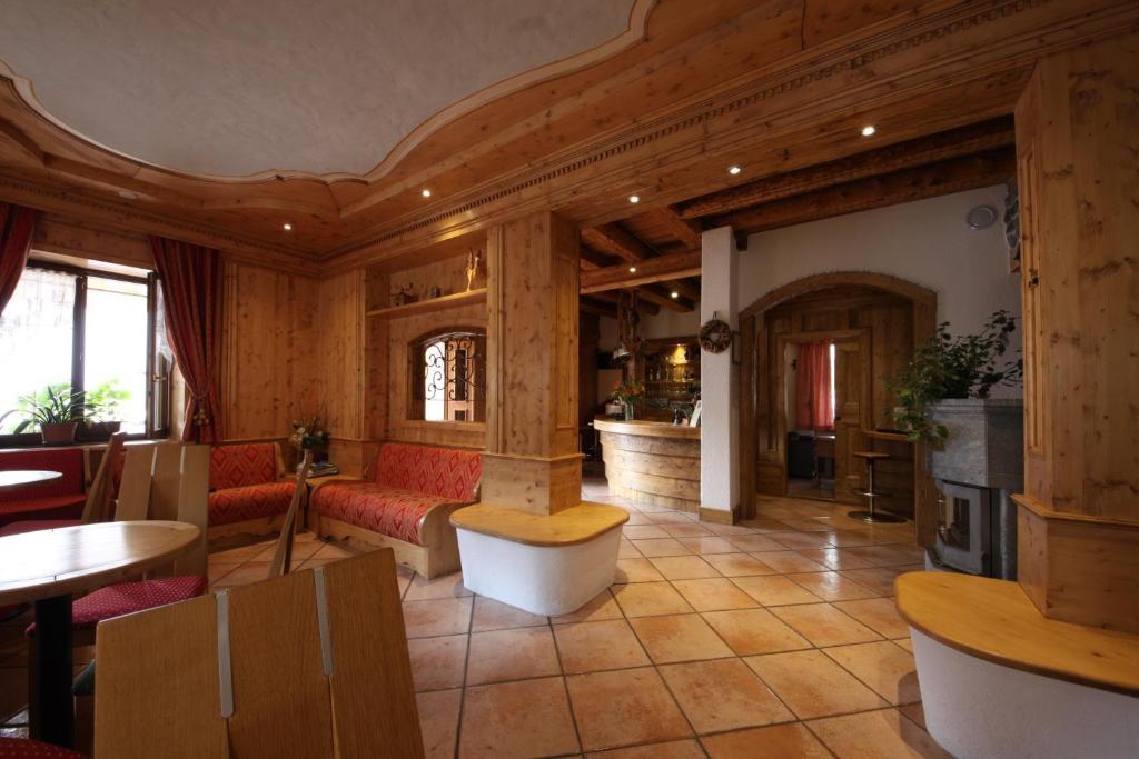 Albergo Centrale Forni di Sopra Exterior foto